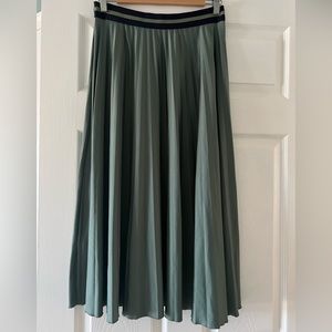 Midi pleaded skirt
